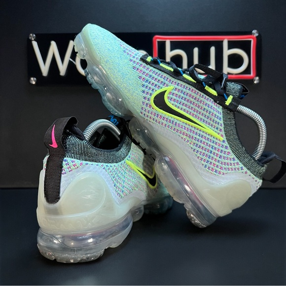 Nike Air Vapormax 2021 Flyknit • DX3368 700 • Volt / Blue • WMN Sz 10 / MENS 8.5 - Picture 6 of 10